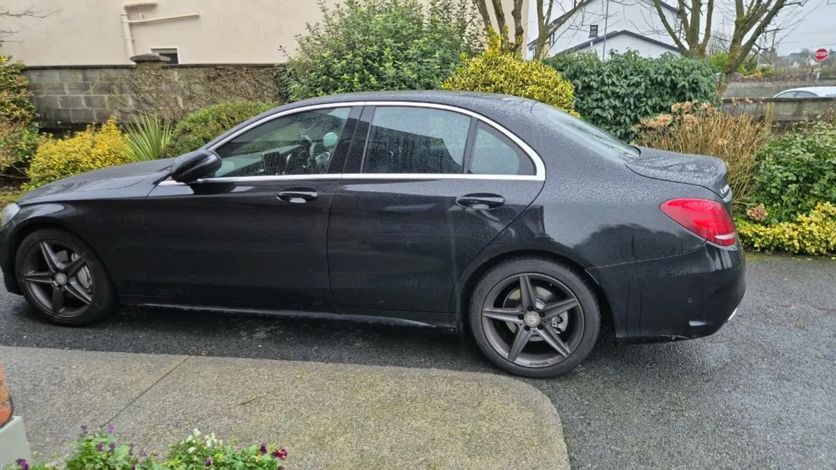 Mercedes-Benz CDI C220D AMG line - Image 3