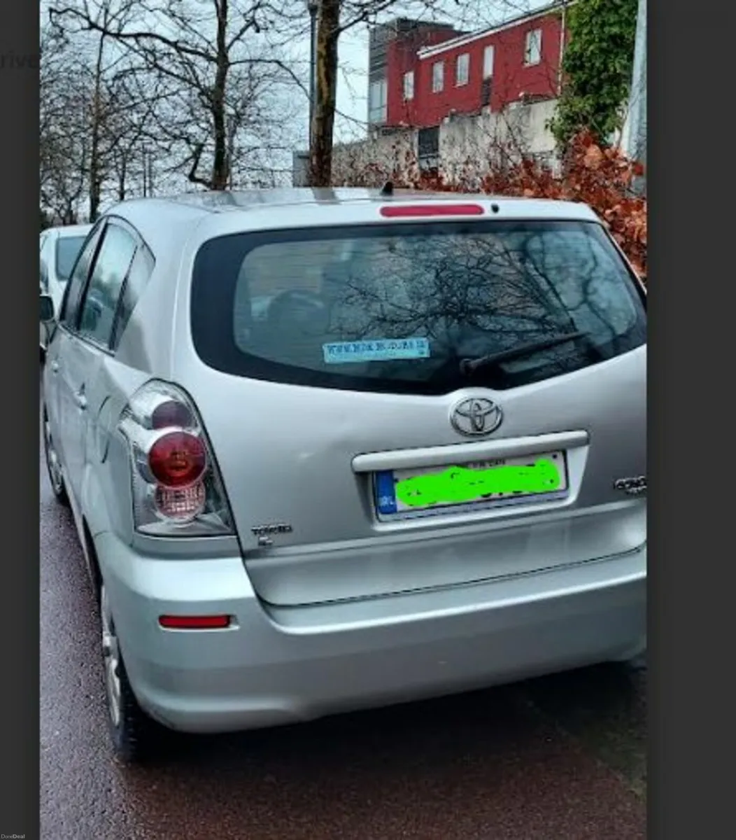 Toyota Corolla 2005 - Image 2