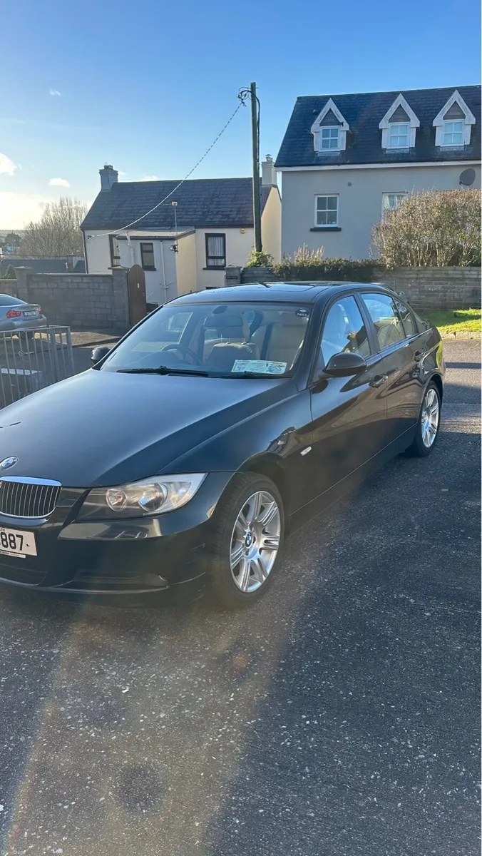 BMW 318i 2008 /AM /NCT 27’ /65k miles /new tyres/ - Image 3