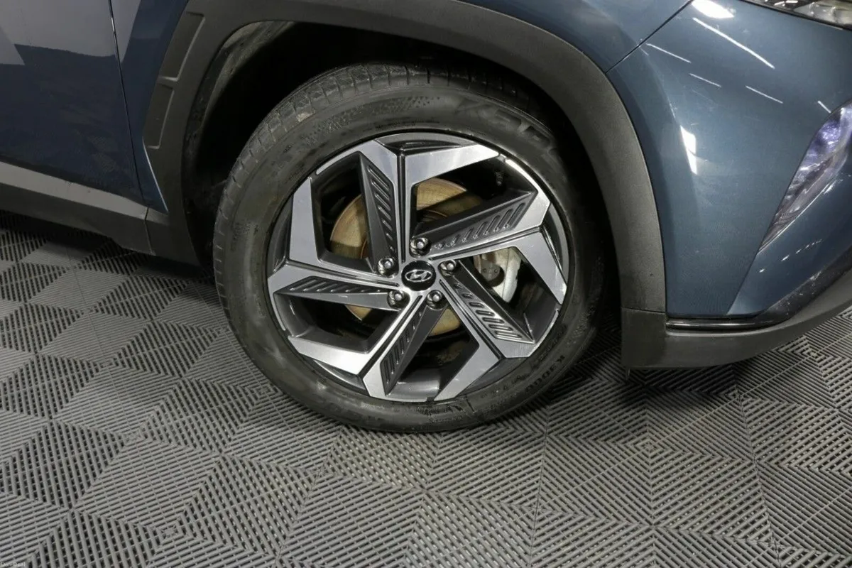 Hyundai Tucson PHEV EXECUTIVE PLUS 4WD 1.6L PETROL - Image 4