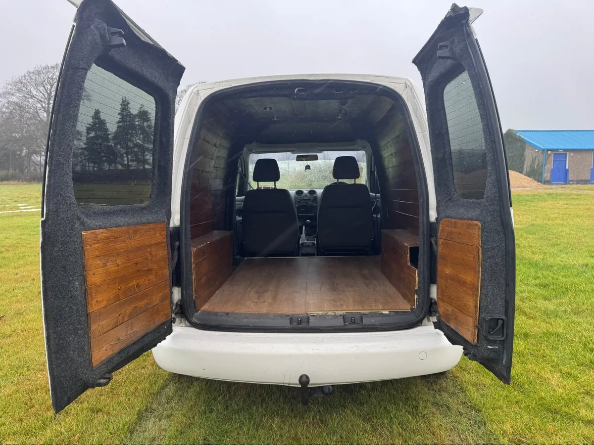 Volkswagen Caddy 2015 - Image 2