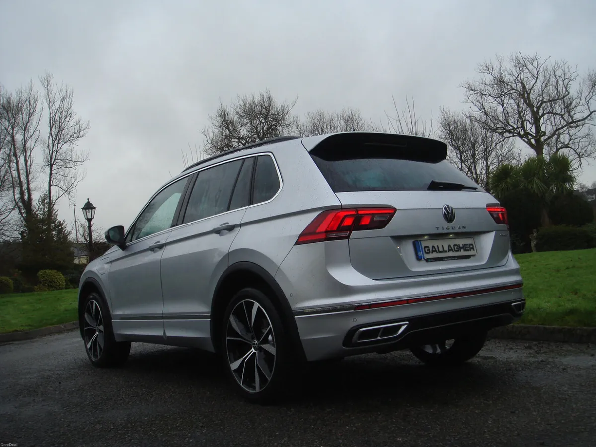 232 Tiguan R-Line Plug in Hybrid 1.4TSI 240BHP DSG - Image 3