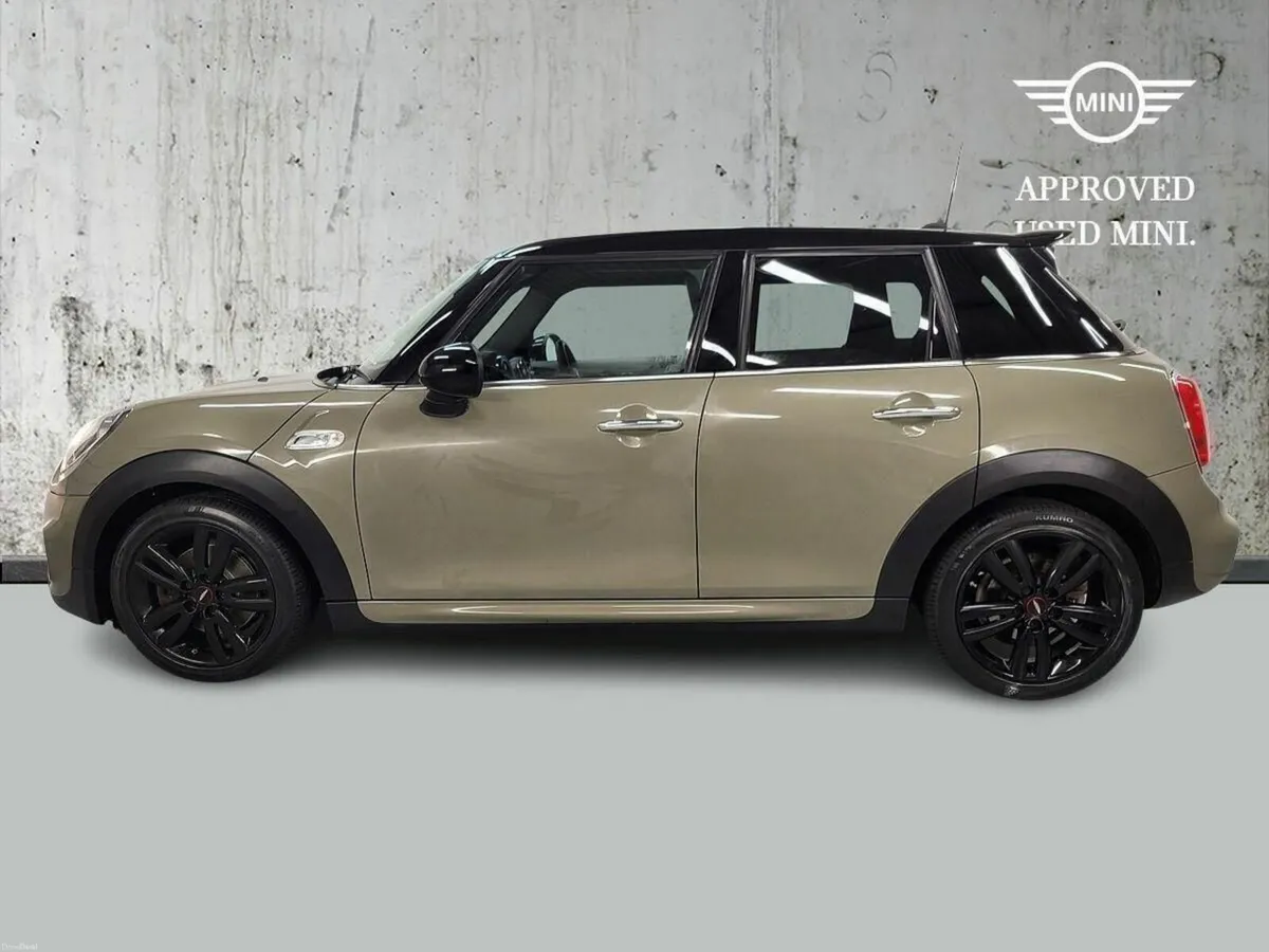 Mini Cooper 5-Door Cooper S Sport - Image 2