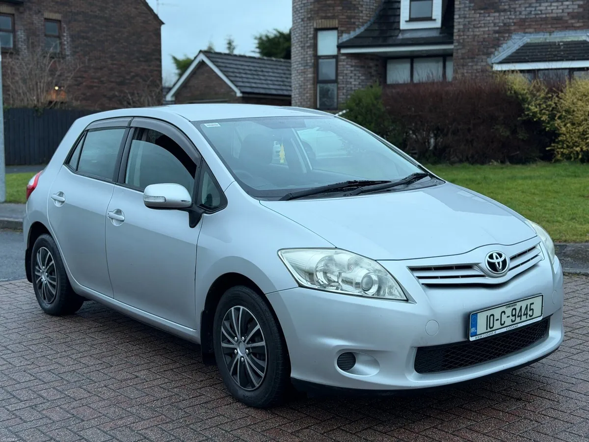 2010 Toyota auris 1.3 petrol 6 speed manual - Image 1