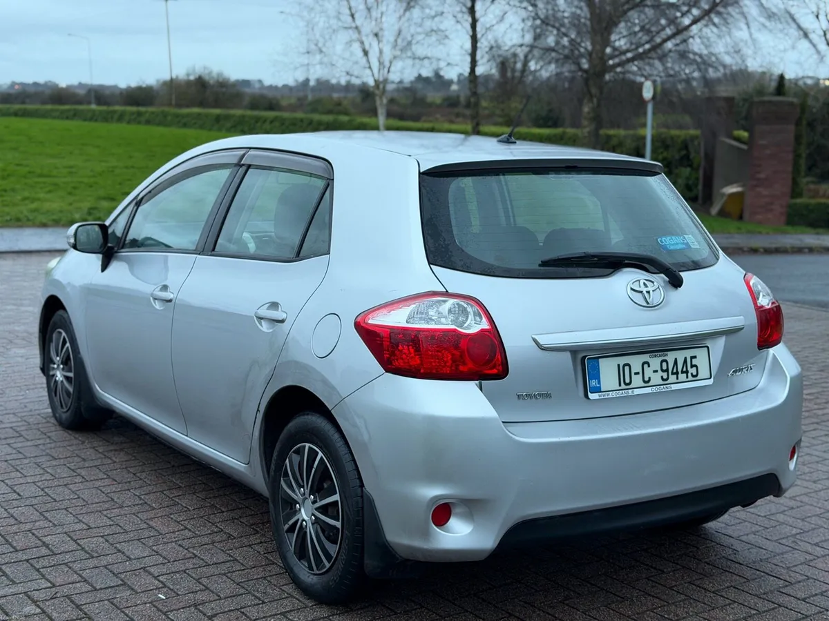 2010 Toyota auris 1.3 petrol 6 speed manual - Image 4