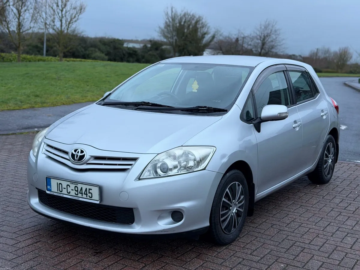 2010 Toyota auris 1.3 petrol 6 speed manual - Image 3
