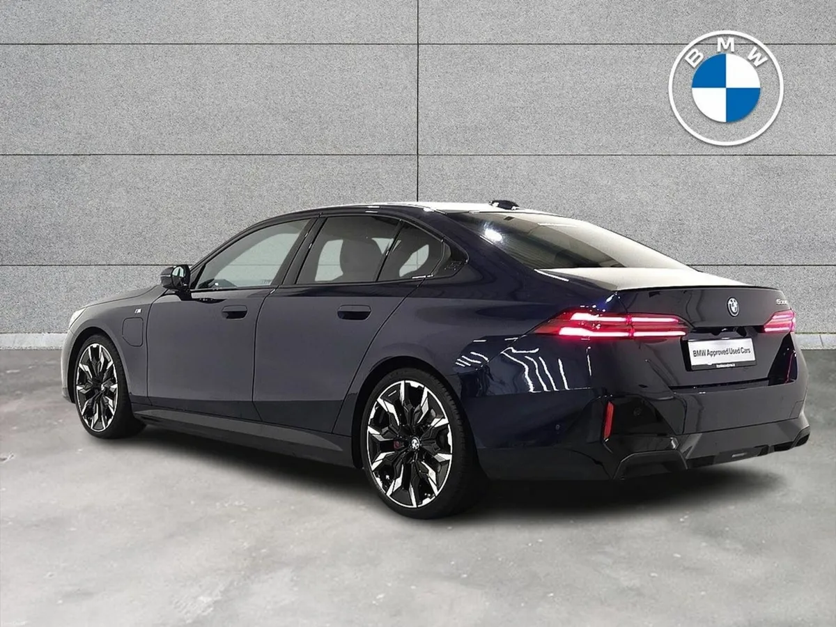 BMW 5-Series 530e M Sport Pro Saloon - Image 3