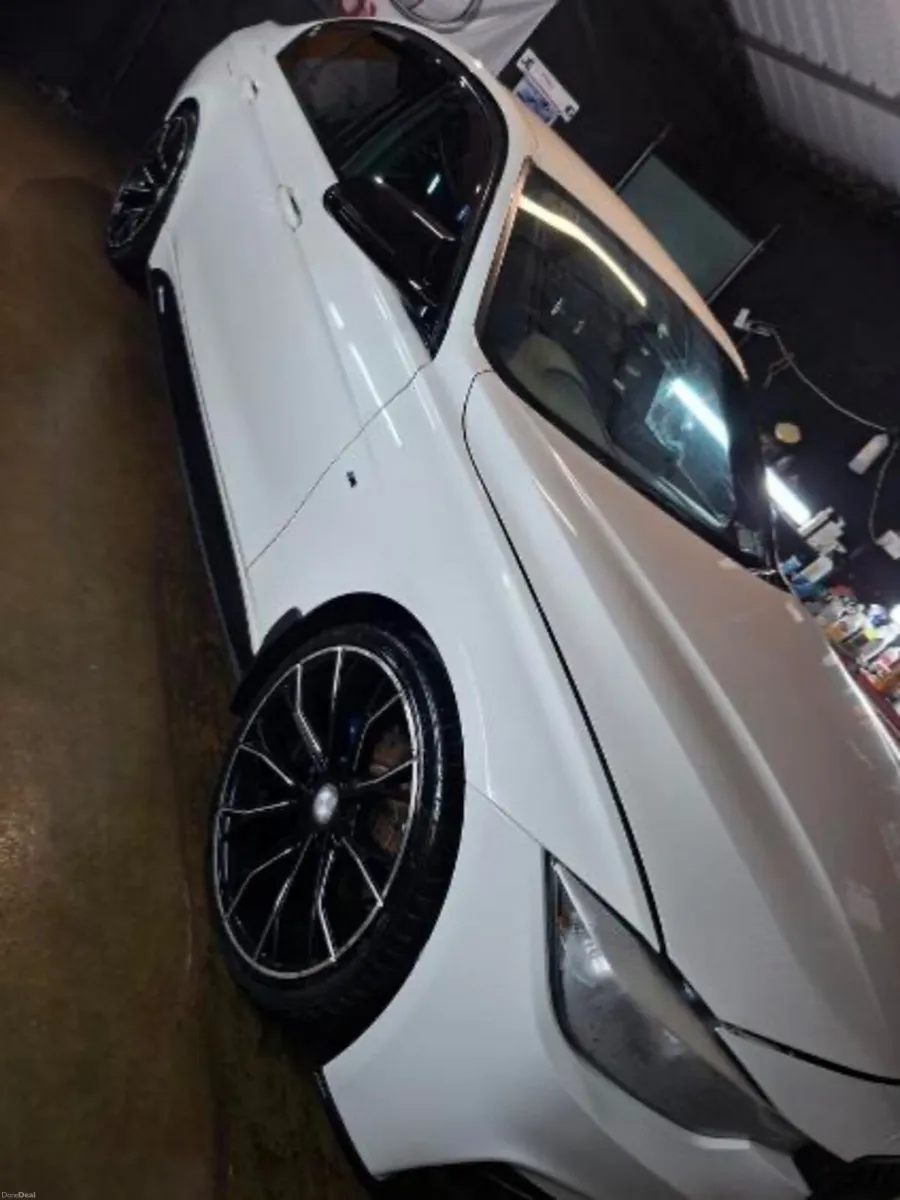 BMW 3-Series 2014 - Image 4