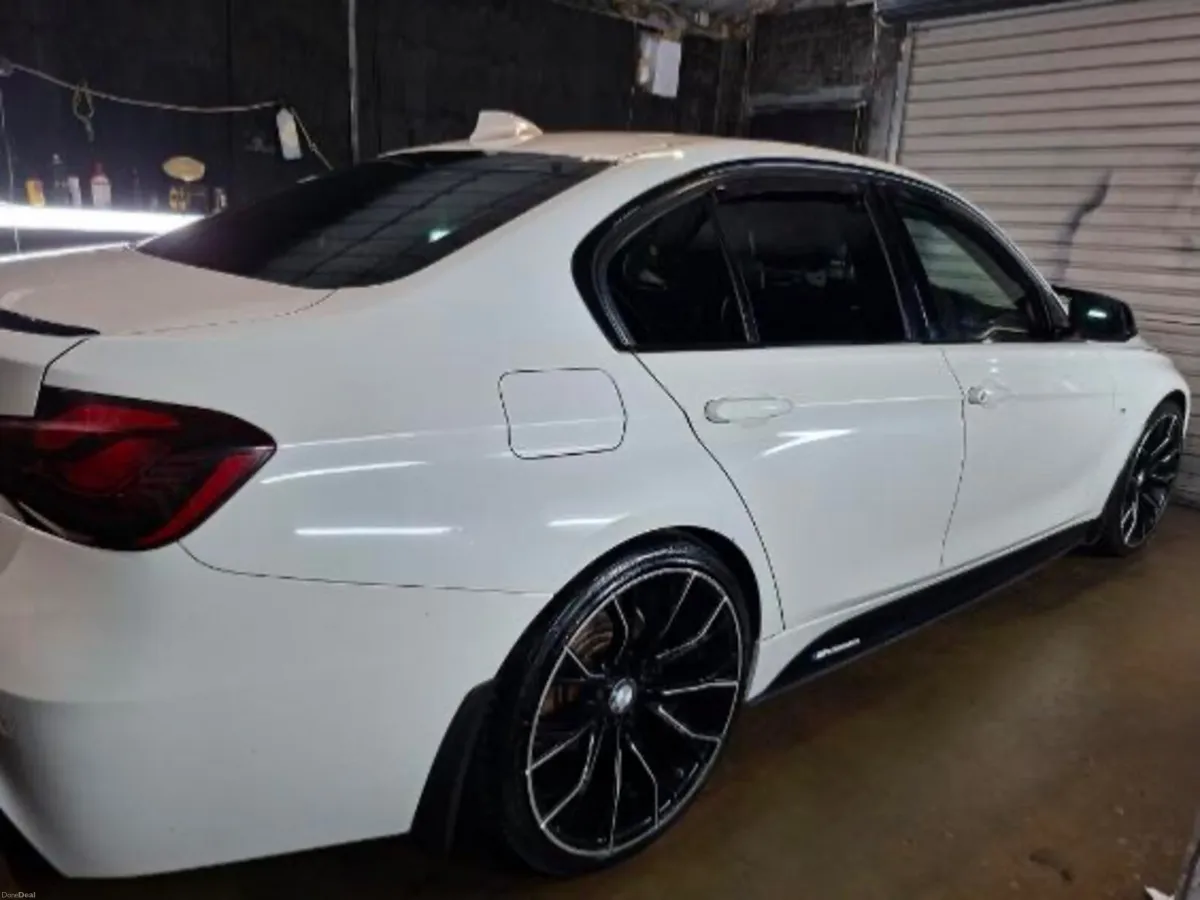 BMW 3-Series 2014 - Image 4