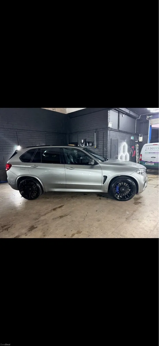 BMW X5M 4-4 petrol 5 seater crewcab - Image 2