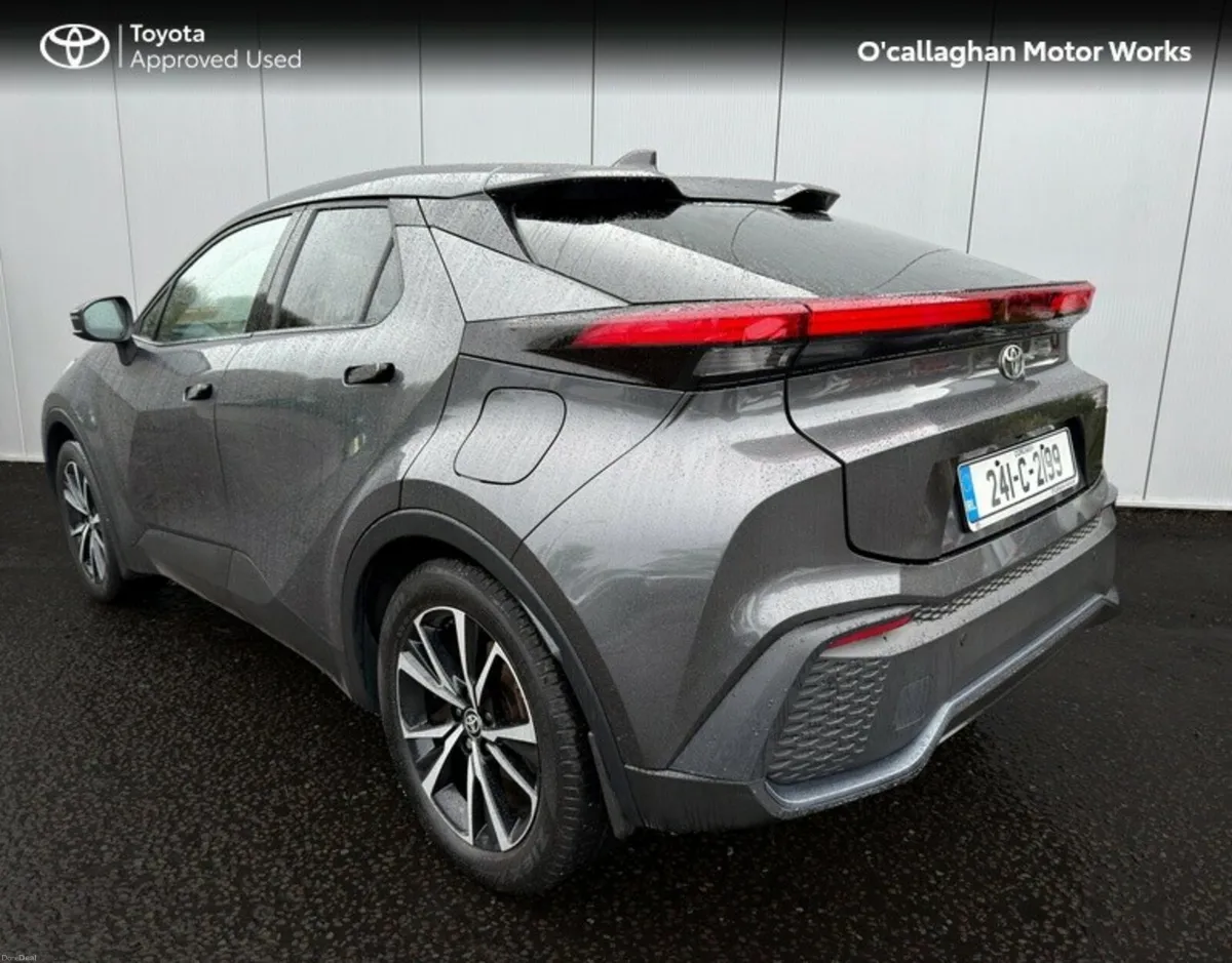 Toyota C-HR Hybrid Sport - Image 3