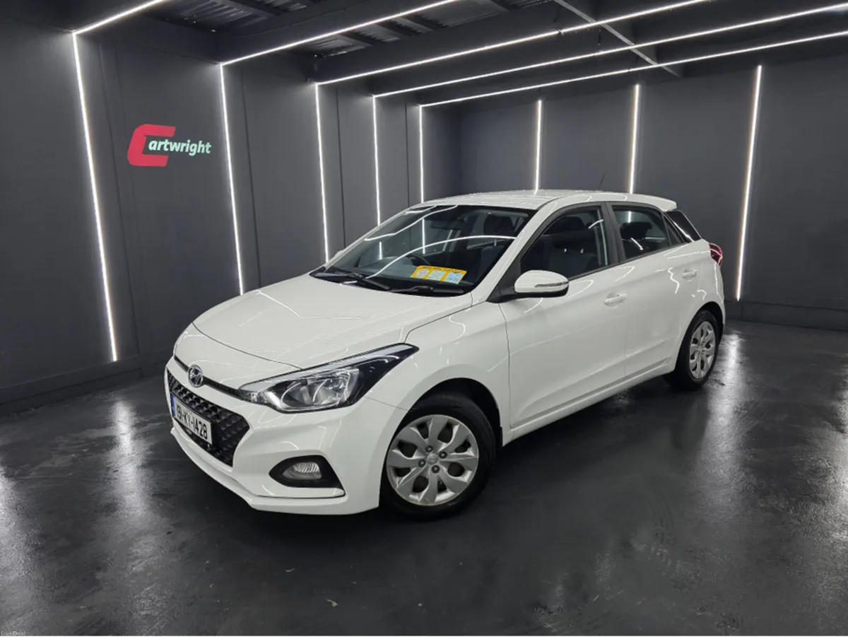 Hyundai i20 ACTIVE 5DR - Image 1