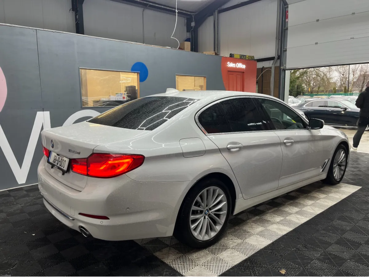 BMW 5-Series 2018 BMW 523D LUXURY 2.0 AUTOMATIC / - Image 2