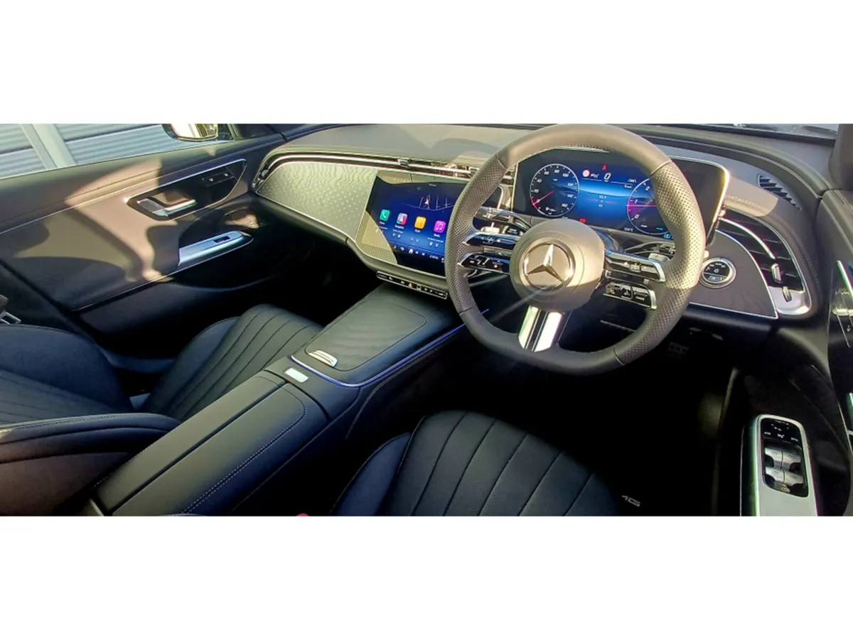 Mercedes-Benz E-Class E220D AMG LINE PLUS - Image 4