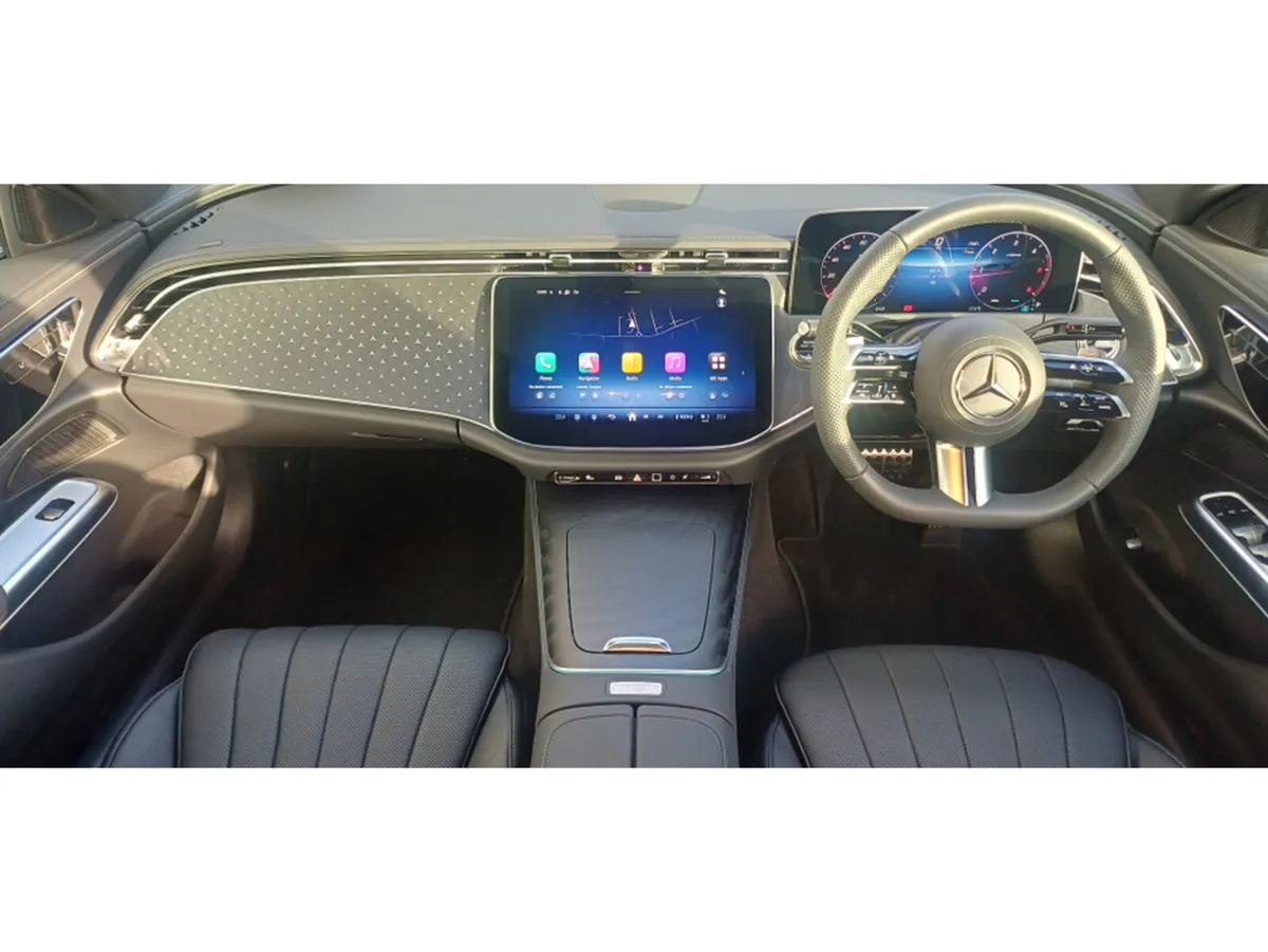Mercedes-Benz E-Class E220D AMG LINE PLUS - Image 5