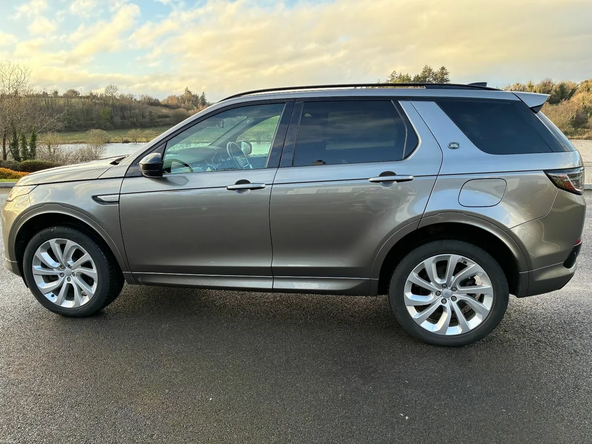 Land Rover Discovery Sport 2022 - Image 3