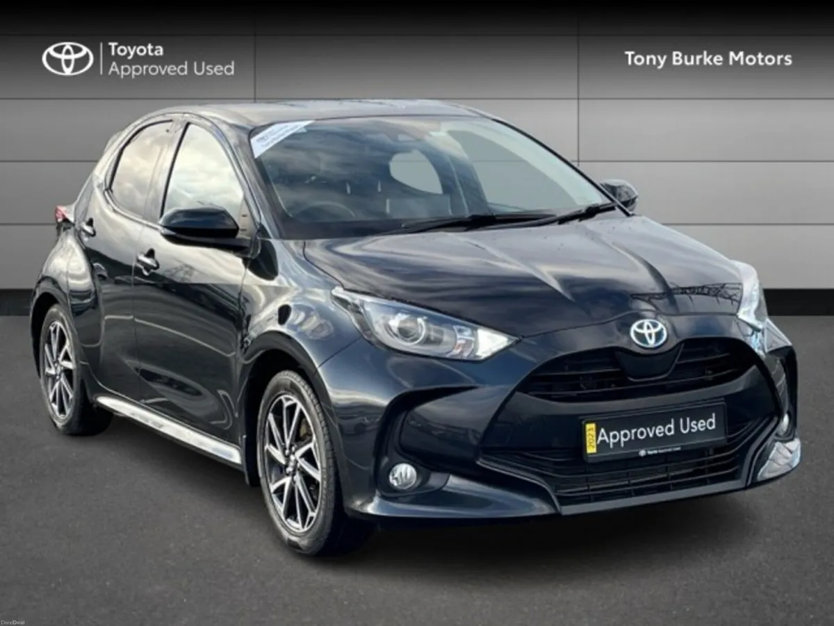 Toyota Yaris 1.5 HYBRID L/SPORT // Remote Central - Image 1