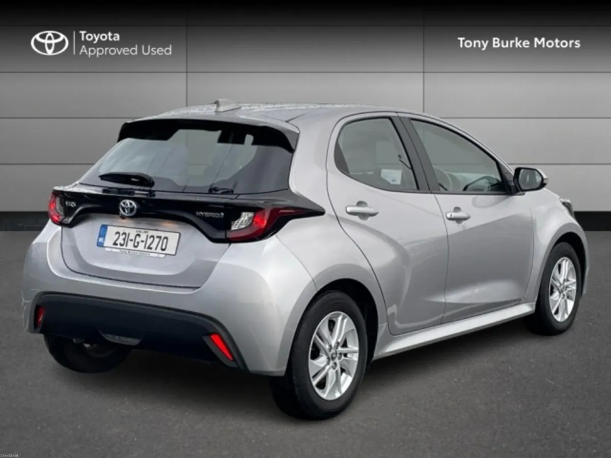 Toyota Yaris - Hybrid - New Generation - Luna Edit - Image 2