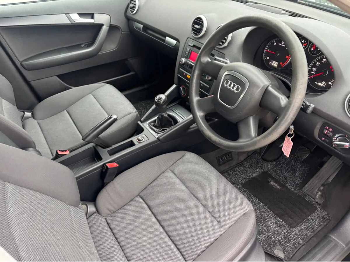 Audi A3 1.9 TDI TDIE SE 105PS 5DR E - Image 3