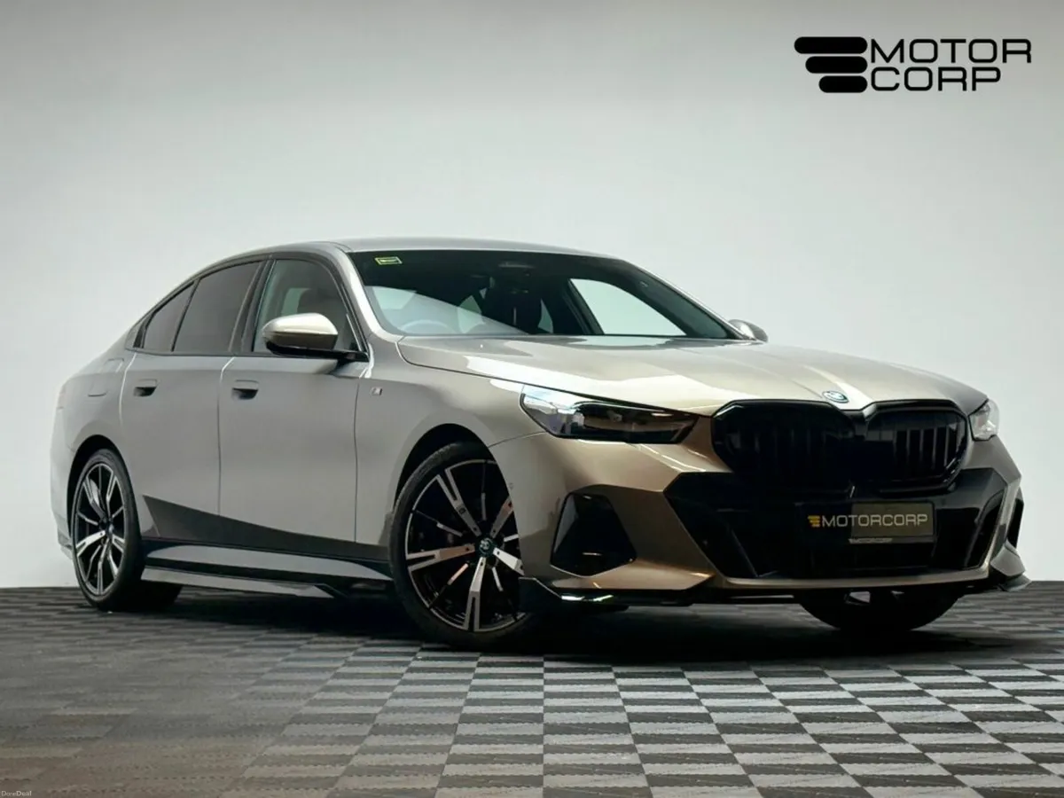 BMW 5-Series 530E M SPORT - Image 1
