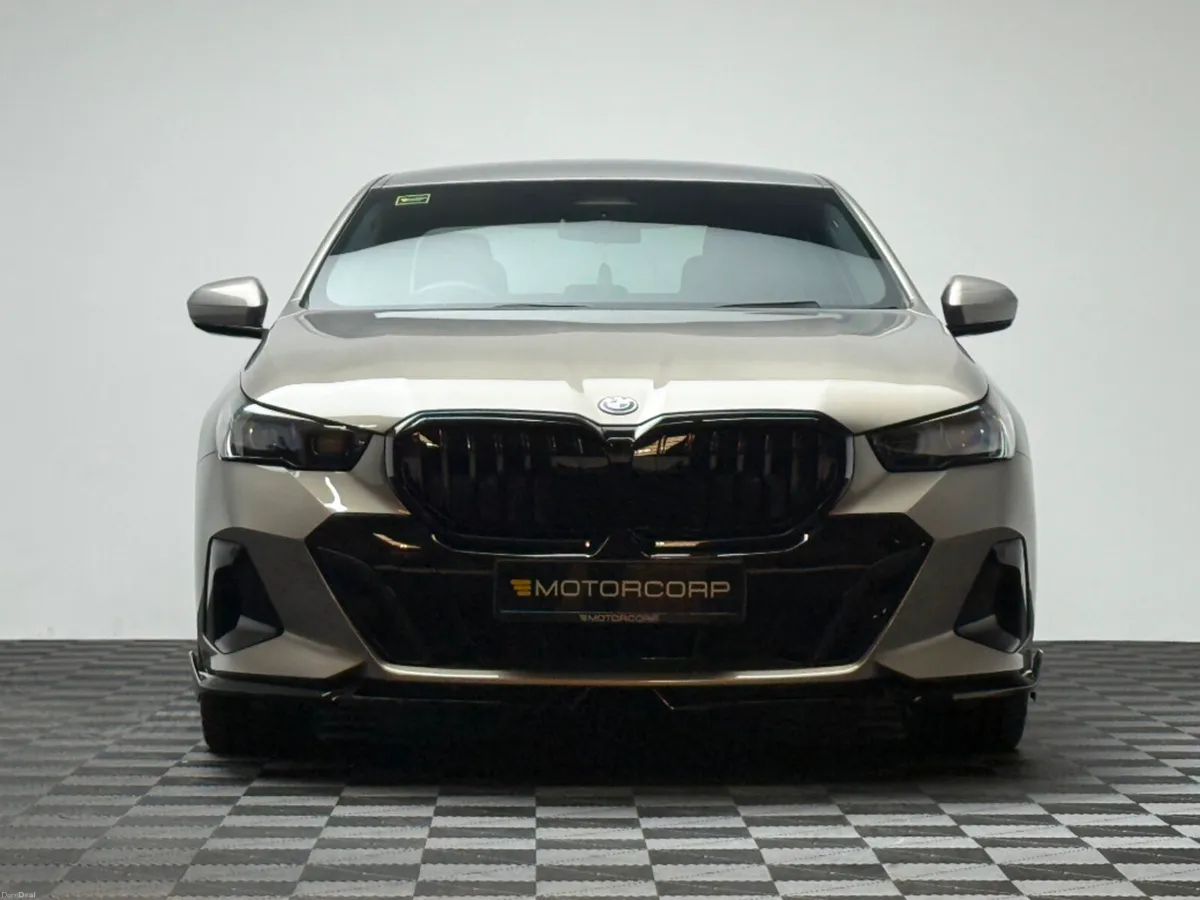 BMW 5-Series 530E M SPORT - Image 2