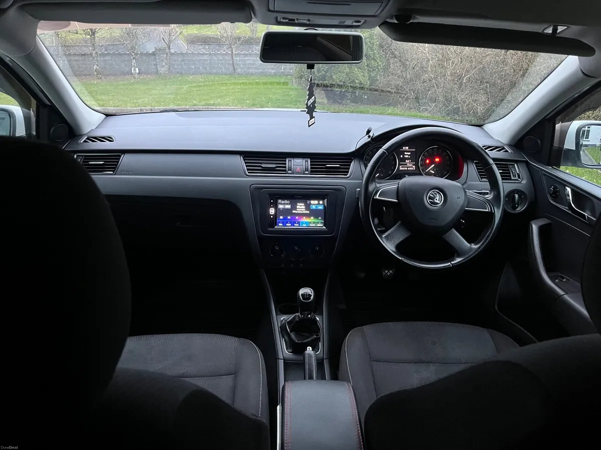 Skoda Rapid 2013 - Image 4