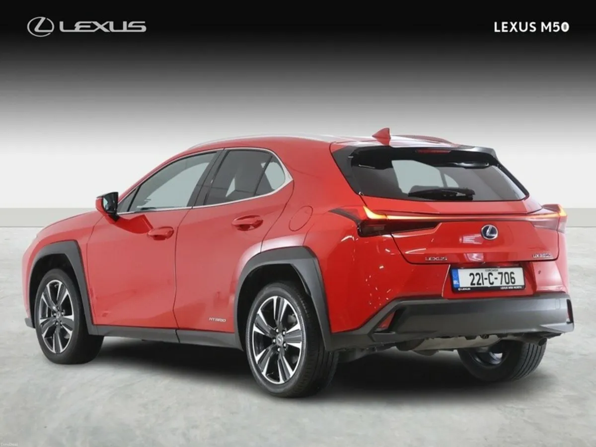 Lexus UX Dynamic - Image 3