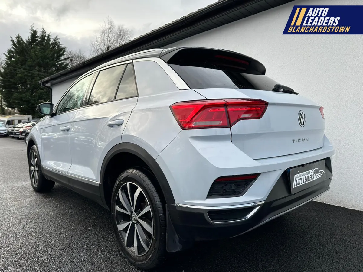 VOLKSWAGEN T-ROC 1.0 TSI DESIGN 115HP LOW KM - Image 4