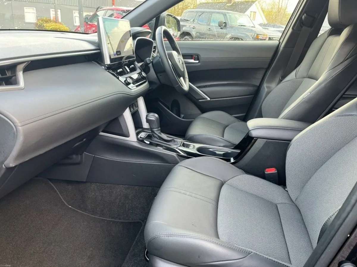 Toyota Corolla Cross USED CAR SALE!! COROLLA CROSS - Image 6