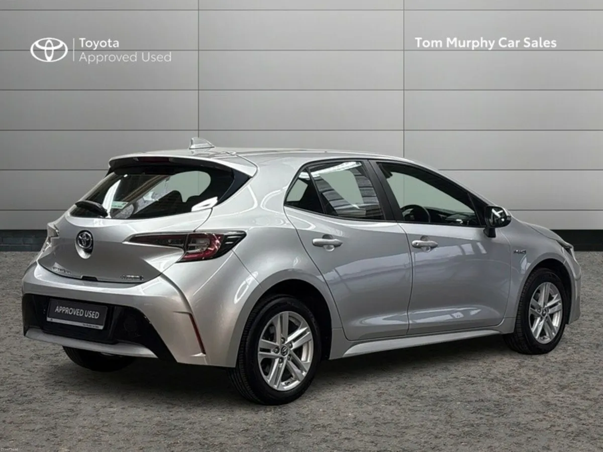 Toyota Corolla COROLLA HYBRID LUNA H/B - Image 2