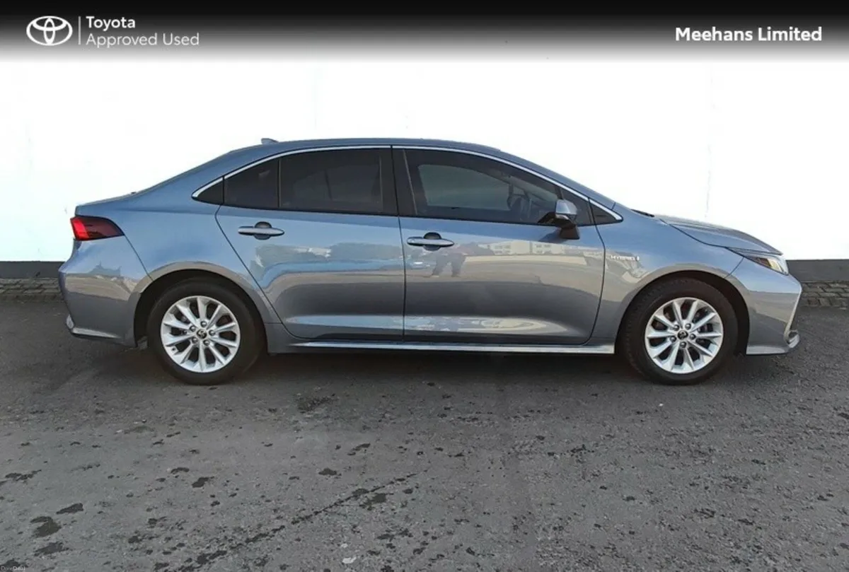Toyota Corolla COROLLA LUNA SALOON - Image 3
