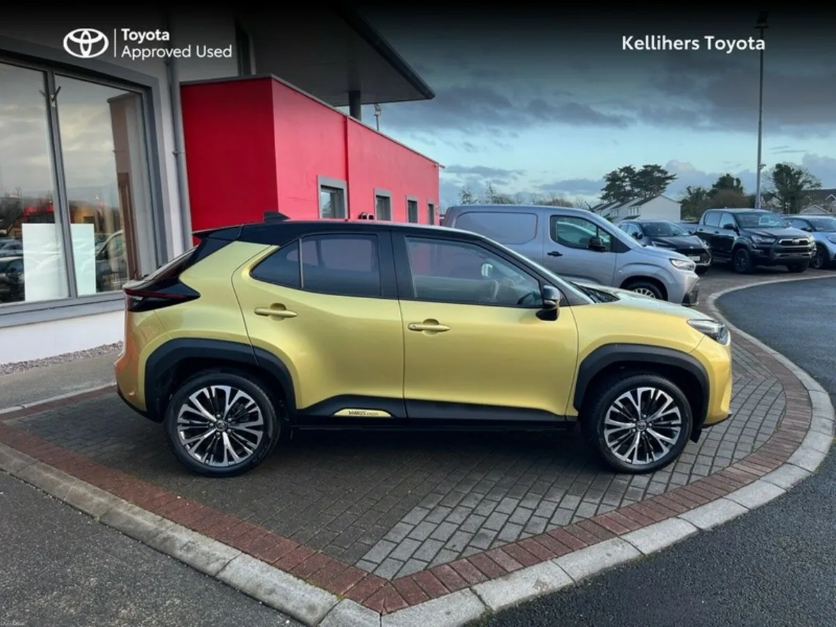 Toyota Yaris Cross Hybrid SOL - Image 3