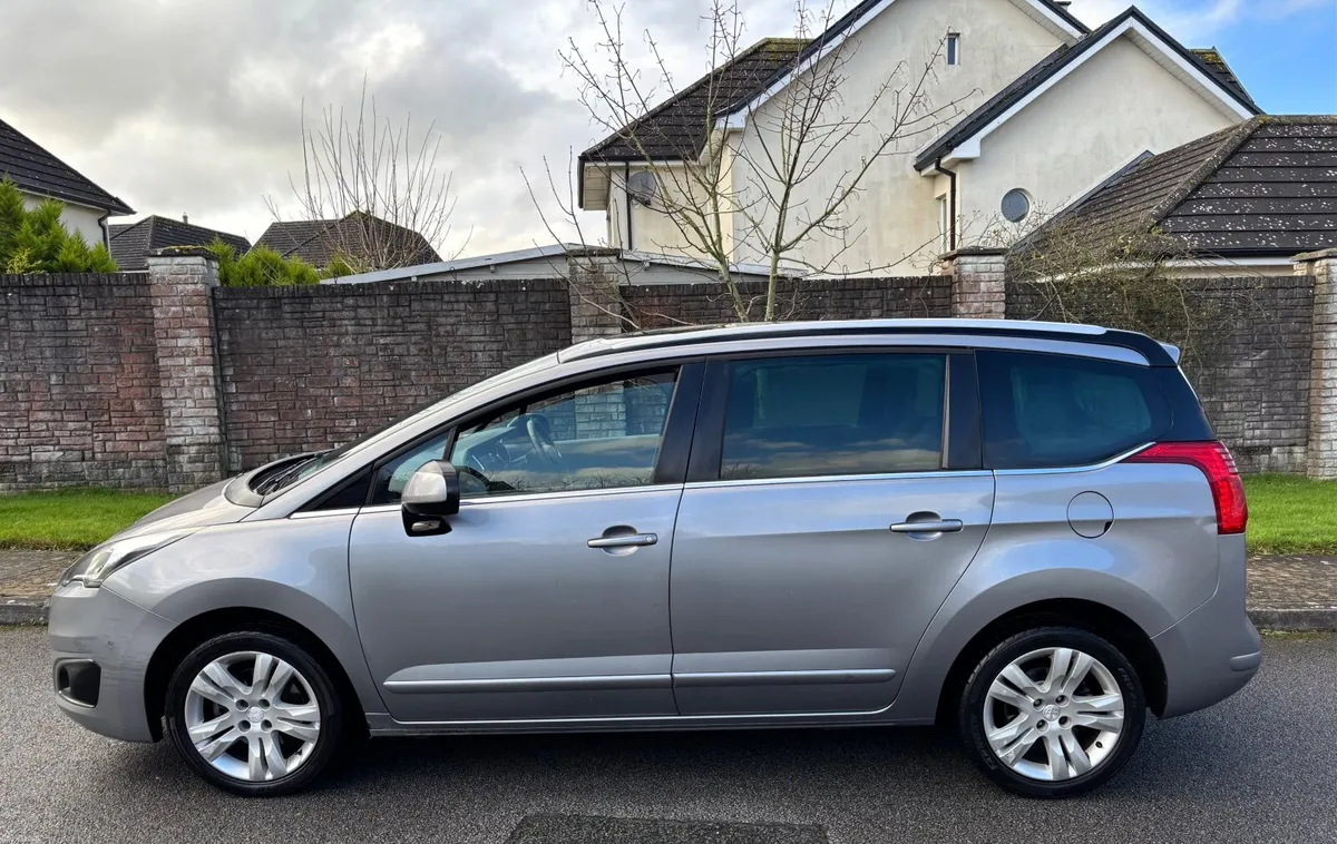 Peugeot 5008 1.6Hdi Active 2015 7 Seater - Image 4