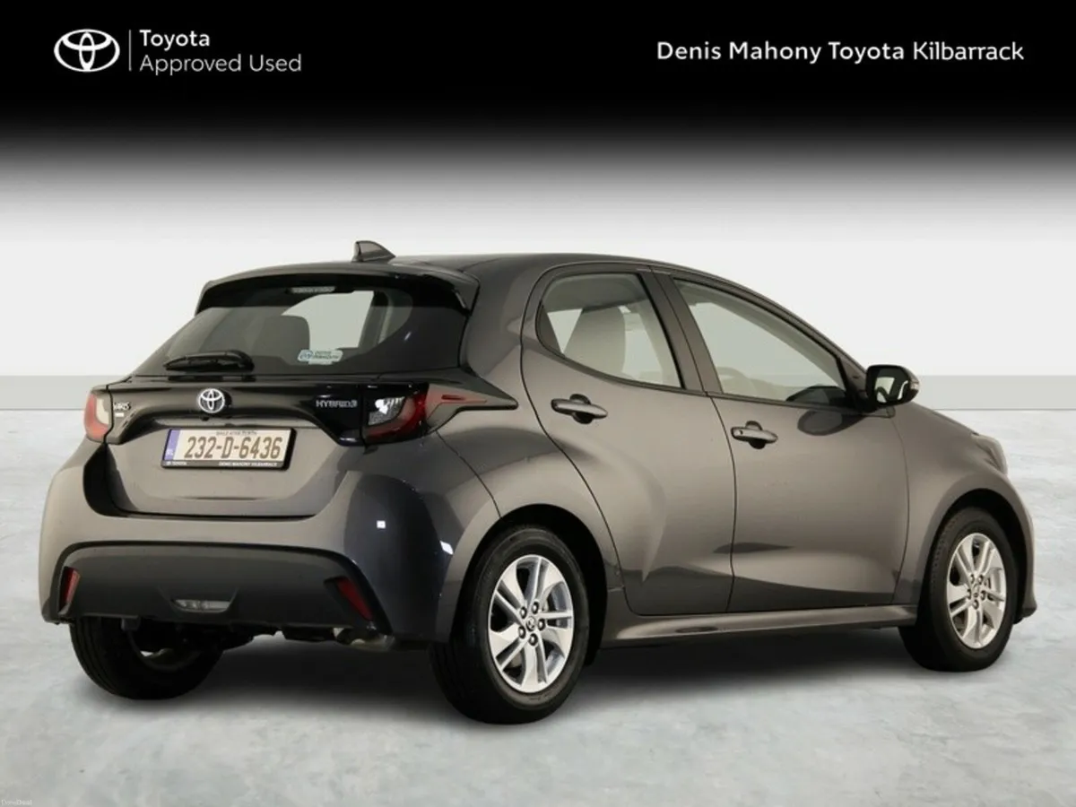 Toyota Yaris 1.5 HYBRID LUNA 4DR AUTO - Image 2