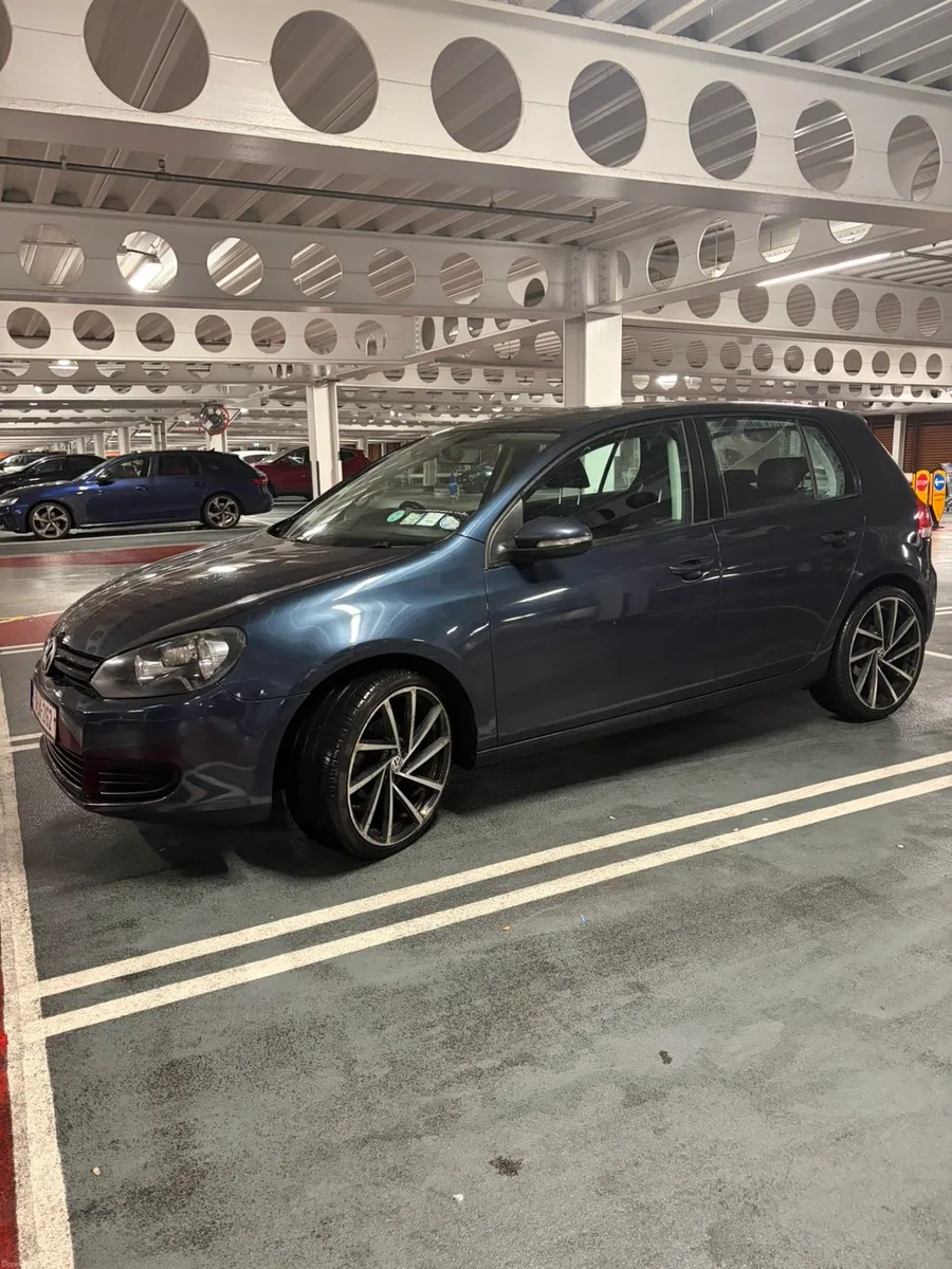 Volkswagen Golf 2011- 1.6 TDI - Image 1