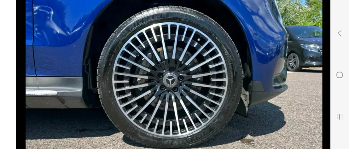 Mercedes EQC 400 AMG Line Premium Plus 80kWh - Image 3