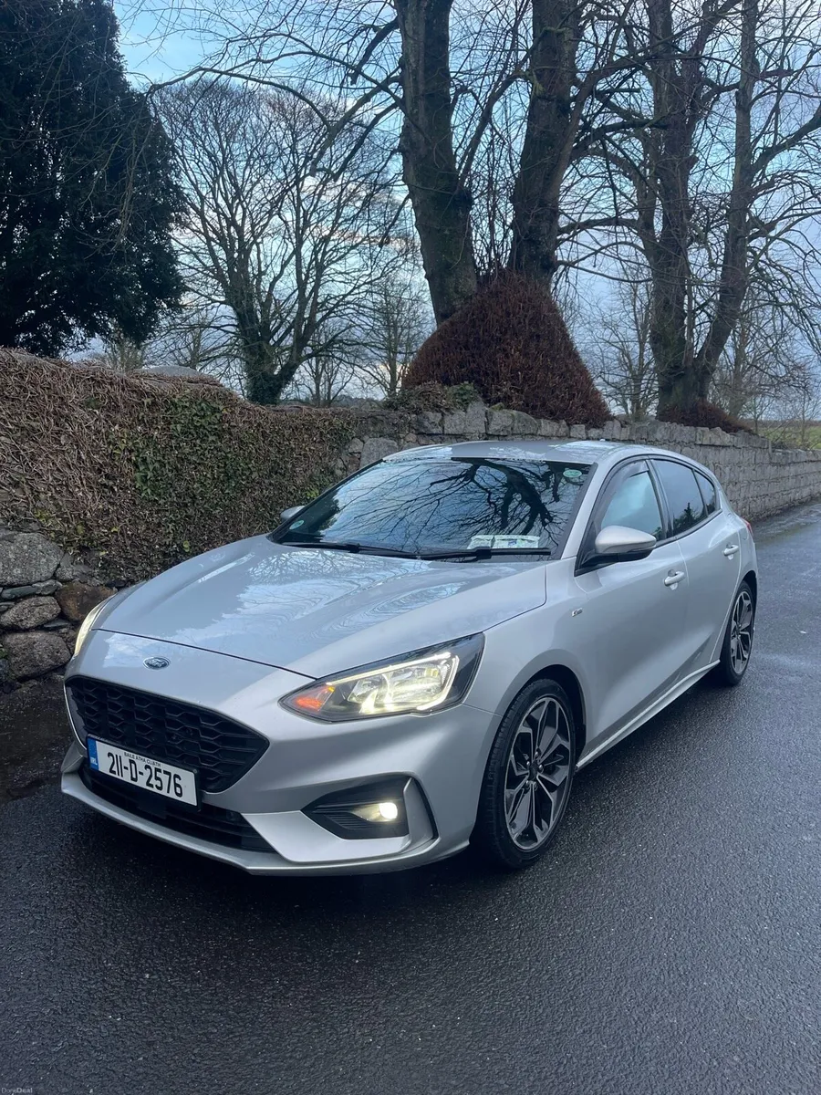 2021 Ford Focus ST Line - Image 2