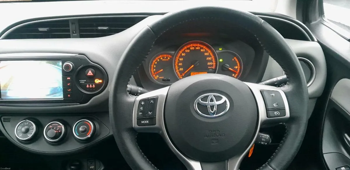 Toyota Yaris 2016 - Image 3
