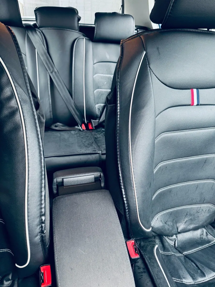 Volkswagen gold 2012 - Image 2