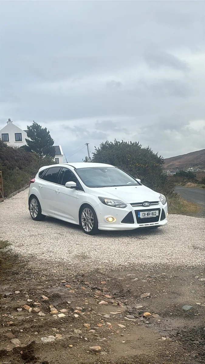 Ford Focus 1.6 Zetec - Image 1