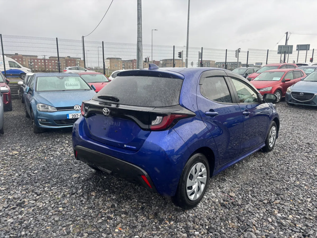 Toyota Yaris - Image 3