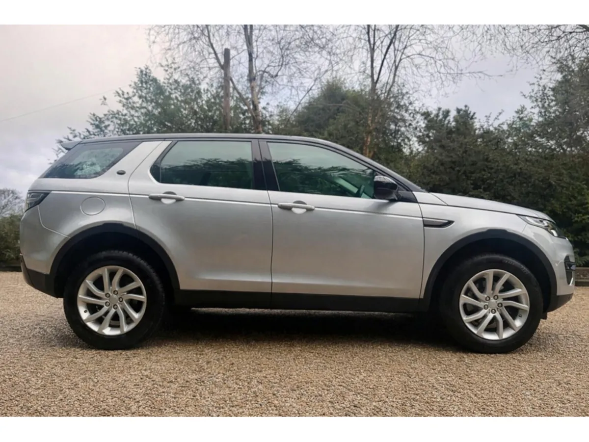 Land Rover Discovery Sport 2.0 TD4 SE TECH  7 SEAT - Image 4