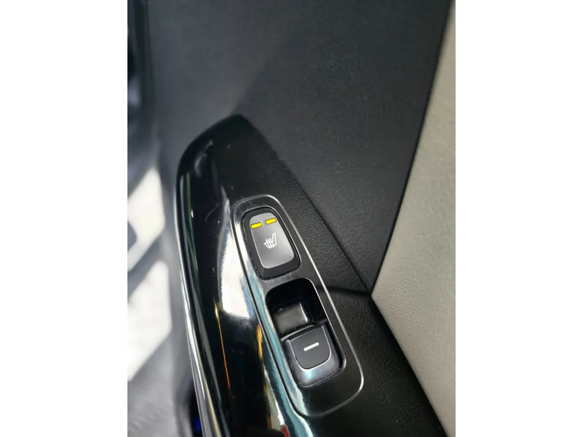 Kia Sportage 1.7 GT LINE LOW MILEAGE /PAN ROOF - Image 4