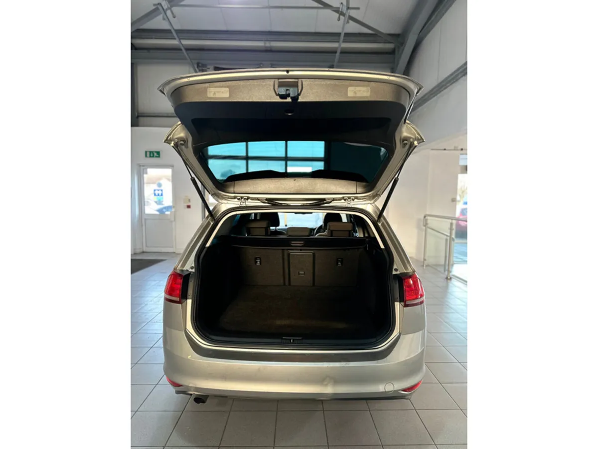 Volkswagen Golf DBA-AUCJZ 5DR AUTO - Image 2