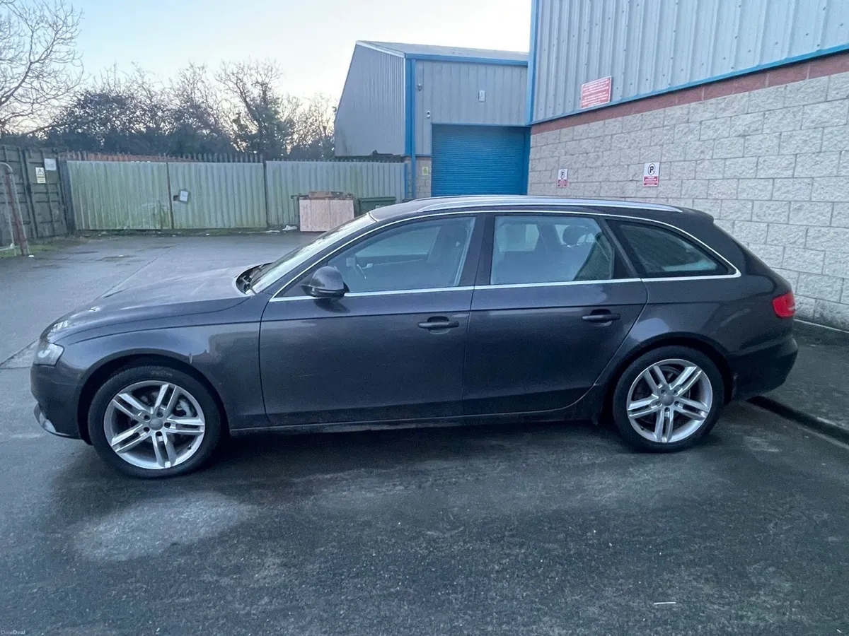 Audi A4 2010, 2.0Tdi, Automatic, Estate. - Image 4