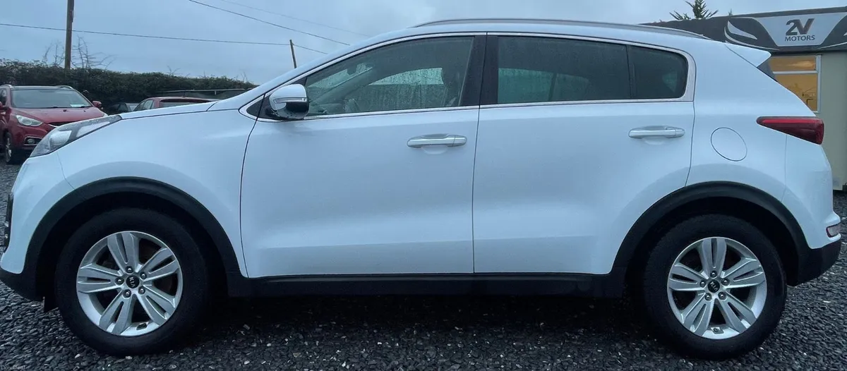 🔵 Kia Sportage 2016 1.7 D EX HIGH SPEC LOW KM - Image 3