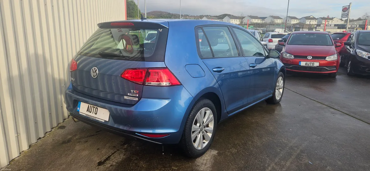Volkswagen Golf automatic 1.2 comfortline low kms - Image 3