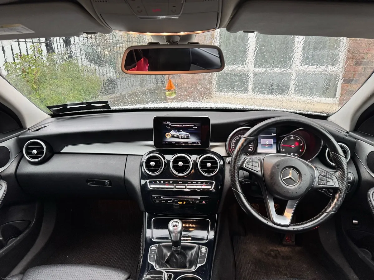 Mercedes benz - Image 3