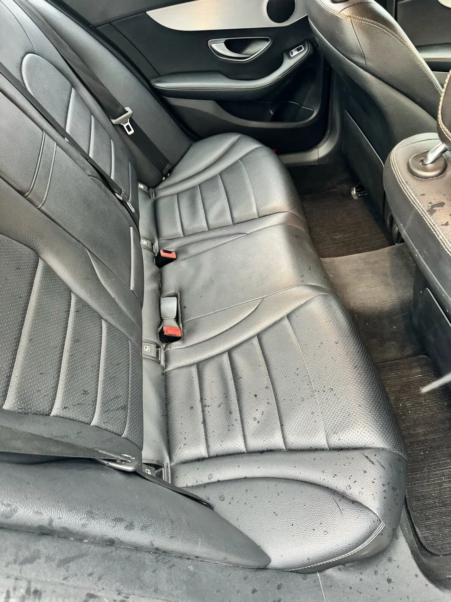 Mercedes benz - Image 4