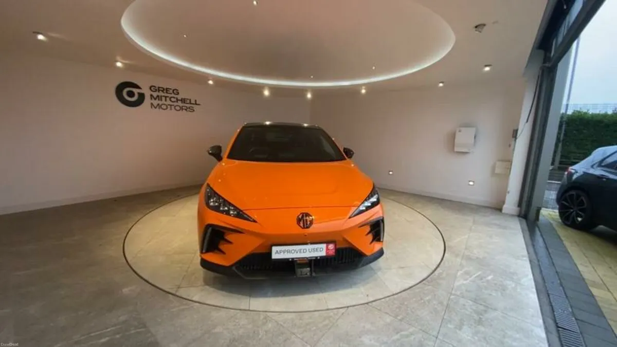 MG MG4 150kW Trophy EV Long Range 64kWh 5dr Auto - Image 2